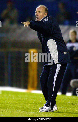 Soccer - European Championships 2004 Qualifier Group Six - Northern Ireland v Armenia. Northern Ireland Manager Sammy McIlroy Stock Photo