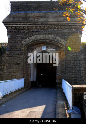 Prison Stock Dover IRC. The entrance to the Dover Immigration Removal Centre Stock Photo