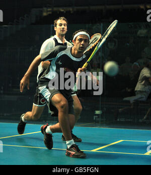 World number one, Egypt's Amr Shabana on his way to defeating Germany's Simon Rosner Stock Photo