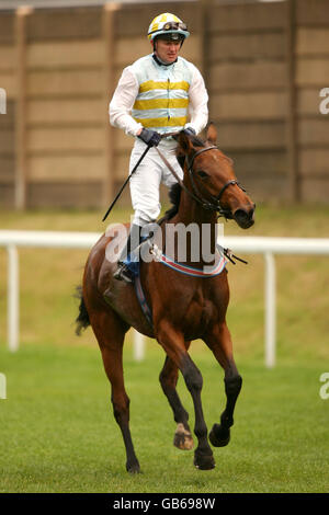 Shaylee ridden by jockey Joe Fanning during The Dem Windo Solutions Handicap Stakes Stock Photo