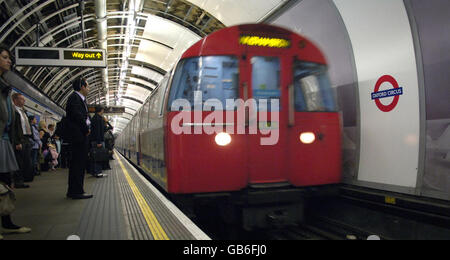 Tube workers to be balloted for industrial action. Generic picture of a London Underground train arriving at Oxford Circus station. Stock Photo
