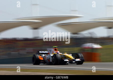 Formula One Motor Racing - Chinese Grand Prix - Qualifying - Shanghai International Circuit - Shanghai Stock Photo