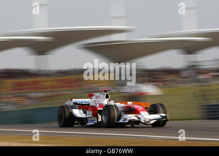 Formula One Motor Racing - Chinese Grand Prix - Qualifying - Shanghai International Circuit - Shanghai Stock Photo