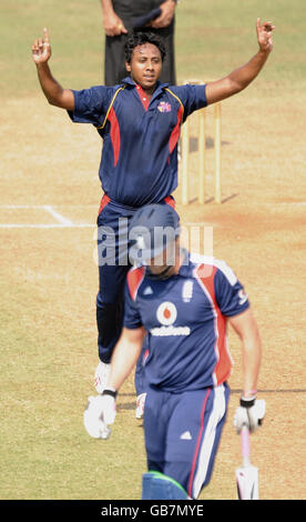 Cricket - Warm Up Match - Mumbai Cricket Association President's XI v England XI - Brabourne Stadium - Mumbai Stock Photo