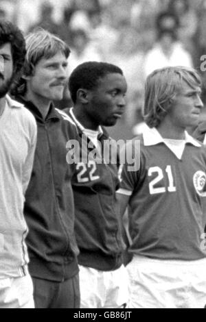 American Soccer - NASL - SoccerBowl '77 - New York Cosmos v Seattle Sounders. Jomo Sono, New York Cosmos (22) Stock Photo