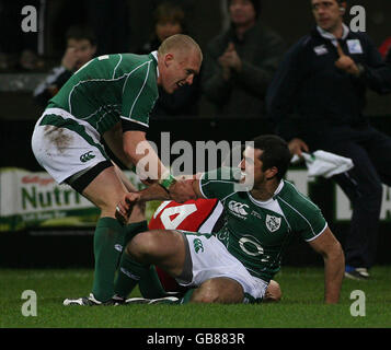 Rugby Union - Guinness Series 2008 - Ireland v Canada - Thomond Park Stadium. Ireland's Keath Earls congratulates Rob Kearney after his try against Canada during the Guinness Series match at Thomond Park, Limerick. Stock Photo