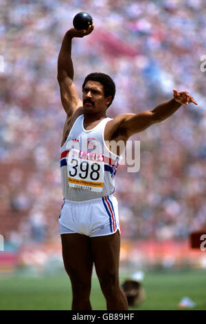 Athletics - Los Angeles Olympic Games 1984 - Decathlon. Great Britain's Daley Thompson in action in the shot put Stock Photo
