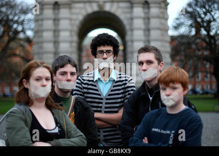 Students protest. Students protest in Trinity College, Dublin, during the visit of Education Minister Batt O'Keefe TD. Stock Photo