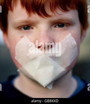 A student protests in Trinity College, Dublin, during the visit of Education Minister Batt O'Keefe TD. Stock Photo