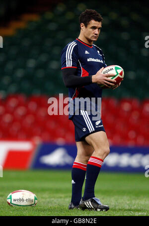 Rugby Union - New Zealand Training and Press Conference - Millennium Stadium. New Zealand's Dan Carter during a training session at Millennium Stadium, Cardiff. Stock Photo