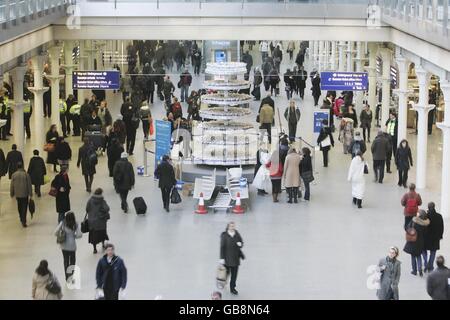 The 3.5 metre tall cake tower filled with 3,000 cakes for the Kenwood Make-A-Wish Foundation's successful Guinness World Record attempt for the World's Largest Cupcake Tower at St Pancras station, London. Stock Photo