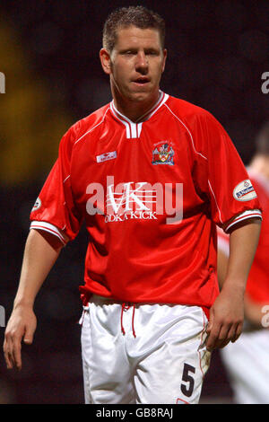 Soccer - LDV Vans Trophy - Northern Section First Round - Notts County v Barnsley. Lee Crooks, Barnsley Stock Photo