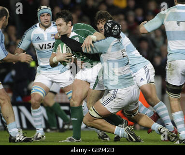 Rugby Union - Guinness Series 2008 - Ireland v Argentina - Croke Park. Ireland's David Wallace tackles Argentina's Patricio Albacete during the Guinness Series 2008 match at Croke Park, Dublin, Ireland. Stock Photo