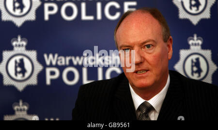 Previously unreleased photo of Detective Superintendent Ken Lawrence of Warwickshire Police, who showed evidence collected during the prosecution of those accused of the murder of biker Gerry Tobin on the M40 motorway, on November 5. Stock Photo
