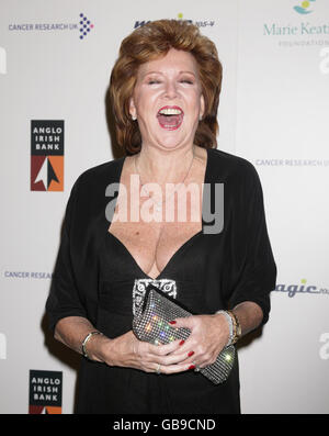 Cilla Black arriving for Ronan Keating's Emeralds and Ivy Ball in aid of Cancer Research UK, at Battersea Evolution in south London. Stock Photo