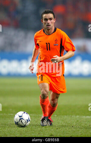 Soccer - European Championship 2004 Play-Off - Second Leg - Holland v Scotland. Marc Overmars, Holland Stock Photo