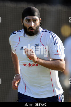 Cricket - England Training Session - Sheikh Zayed Stadium - Abu Dhabi Stock Photo