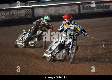 Speedway - The 2008 Elite League Riders Championship - Perry Barr Stadium. Lewis Bridger, Eastbourne Eagles (front) Stock Photo