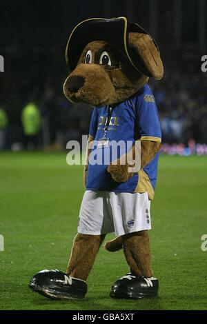 Soccer - UEFA Cup - Group E - Portsmouth v AC Milan - Fratton Park Stock Photo