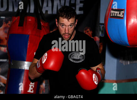 Boxing - Enzo Maccarinelli Work Out - Enzo Calzaghe Gym. Enzo Maccarinelli during a training session at the Enzo Calzaghe Gym, Abercarn. Stock Photo