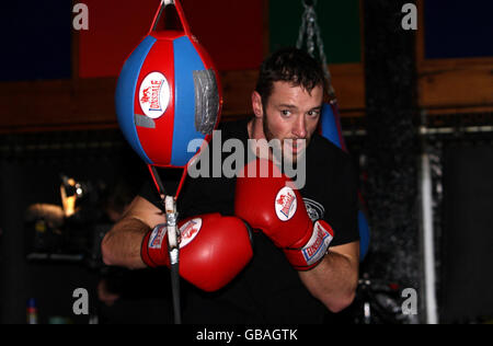 Boxing - Enzo Maccarinelli Work Out - Enzo Calzaghe Gym Stock Photo