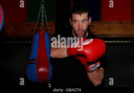 Boxing - Enzo Maccarinelli Work Out - Enzo Calzaghe Gym. Enzo Maccarinelli during a training session at the Enzo Calzaghe Gym, Abercarn. Stock Photo