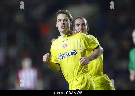 Soccer - FA Barclaycard Premiership - Southampton v Charlton Athletic. Charlton Athletic's Scott Parker (l) celebrates his goal with Paolo Di Canio (r) Stock Photo