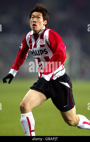 Soccer - UEFA Champions League - Group C - PSV Eindhoven v Deportivo La Coruna. PSV Eindhoven's Ji-Sung Park Stock Photo