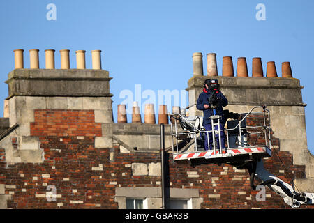 Rugby Union - Heineken Cup - Pool Five - Bath v Glasgow Warriors - Recreation Ground. General view of a TV camera on a crane filming the match Stock Photo