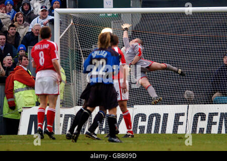 Soccer - AXA FA Cup - Third Round - Gillingham v Charlton Athletic. Gillingham's Mamady Sidibe scores the second goal past Charlton Athletic's goalkeeper Dean Kiely Stock Photo