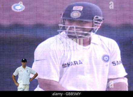 Cricket - First Test - Day Five - India v England - M. A. Chidambaram Stadium - Chennai - India. England's Kevin Pietersen looks-on during the fifth day of the First Test Match at the M. A. Chidambaram Stadium in Chennai, India. Stock Photo