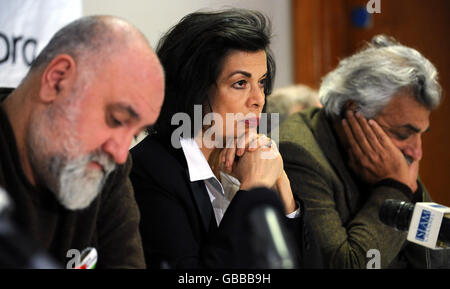 Left to right: Peace campaigners Alexei Sayle, Bianca Jagger and Tariq Ali attend a Stop the War Demonstration press conference in London where the group urged Israel to cease its bombing of the Gaza Strip. Stock Photo