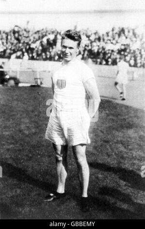Athletics - Antwerp Olympic Games 1920 - Marathon. The newly-designed ...