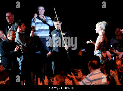 Mark Selby enters the auditorium for the second session against Ronnie O'Sullivan during The Masters Final at Wembley Arena, London. Stock Photo