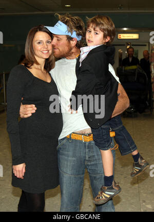James Cracknell, Beverley Turner and son Croyde seen at the start of the  Royal Parks Foundation Half Marathon, in Hyde Park in central London Stock  Photo - Alamy