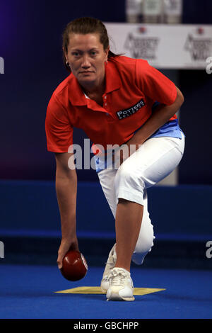 Bowls - The Potters Holidays World Indoor Bowls Championships 2009 - Potters Leisure Resort. Desiree Lambert from New Zealand in action Stock Photo