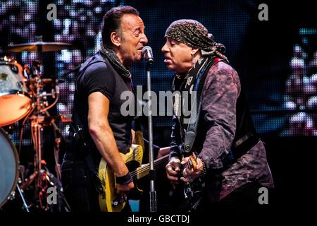 Milan, Italy. 05th July, 2016. The american rock singer and song-writer Bruce Springsteen and the E Street Band pictured on stage as they perform live at San Siro Stadium in Milan, Italy. Credit:  Roberto Finizio/Pacific Press/Alamy Live News Stock Photo