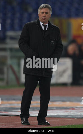 AC Milan's Coach Carlos Ancelotti watch match against Roma in Italian League Serie A game at the Olympic Stadium, Rome, Sunday 11 January 2009: Photo Nick Potts/PA Stock Photo