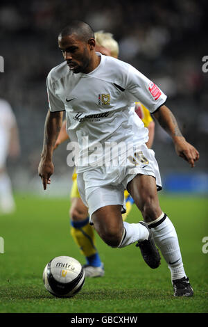 Soccer - Coca-Cola Football League One - Milton Keynes Dons v Colchester United - stadium:mk. Jason Puncheon, Milton Keynes Dons Stock Photo