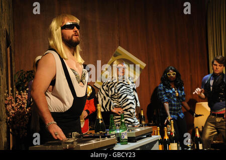 Justin Lee Collins dressed up as Lady Gaga, performs a sketch about being in the American artist's music video during the filming of Channel 4's The Sunday Night Project. Stock Photo