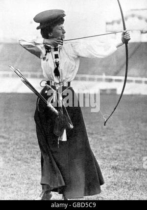 Miss Queenie Newell, winner of the Olympic Gold for Archery in the National Round division. Stock Photo