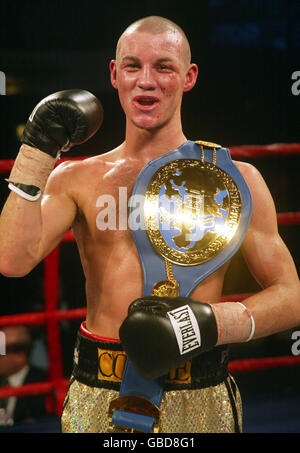 Boxing - European Featherweight Title - Cyril Thomas v Nicky Cook. Nicky Cook celebrates winning the European Featherweight title by defeating Cyril Thomas Stock Photo