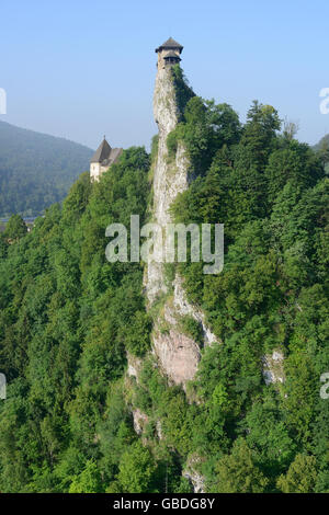 AERIAL VIEW. Medieval castle perched high on a very narrow ridge. Orava Castle, Oravský Podzámok, Žilina Region, Slovakia. Stock Photo