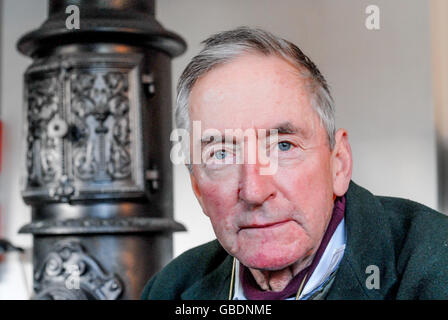 Author and illustrator Raymond Briggs at home in Sussex. Stock Photo