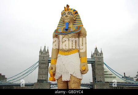 The 16ft LEGO Pharaoh en route to LEGOLAND Windsor making its way along the River Thames on the final leg of a 1,395 mile journey to the theme park to become the centre piece for a brand new attraction, Kingdom of the Pharaohs, which opens to the public on 21 March 2009. Stock Photo