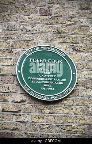 A Westminster green plaque, unveiled today in cooperation with the Heritage Foundation, commemorates the location of Peter Cook's Establishment Club in Soho, central London. Stock Photo