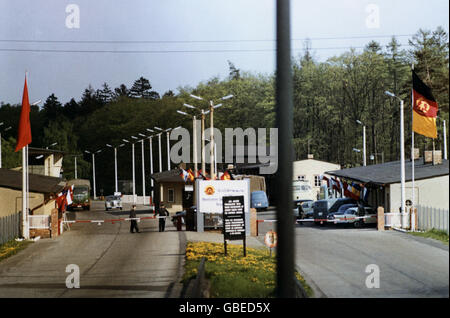 geography / travel, Germany, border between the Federal Republic and the German Democratic Republic, checkpoint Helmstedt-Marienborn, 1961, Additional-Rights-Clearences-Not Available Stock Photo