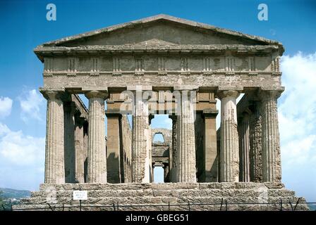 geography / travel, Italy, Sicily, Agrigento, temple F, Concordiatempel, built circa 430 BC, exterior view, front, Additional-Rights-Clearences-Not Available Stock Photo