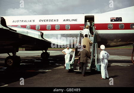 transport / transportation, aviation, passenger planes, boarding passengers, Australia's Overseas Airline, 1963, Additional-Rights-Clearences-Not Available Stock Photo