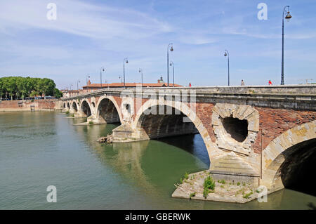 Bridge, Pont Neuf, 16th century, Toulouse, Department Aveyron, Midi-Pyrenees, France / Pont-Neuf de Toulouse, New Bridge, Pont de Pierre, Grand Pont Stock Photo